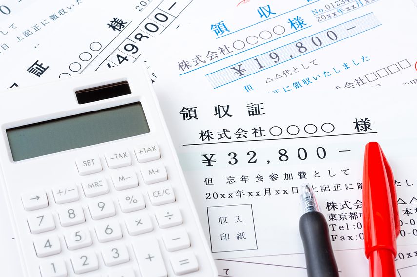 控除対象外消費税額等がある交際費の損金不算入額の計算例