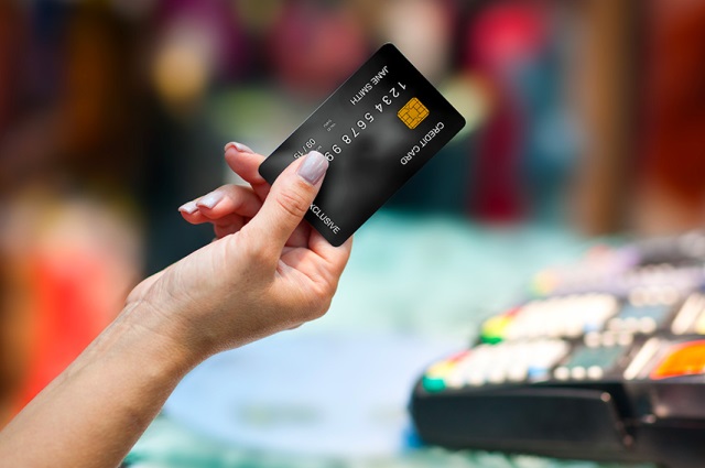 クレジットカードの引き落とし口座はどうやって決める？変更方法についても解説！