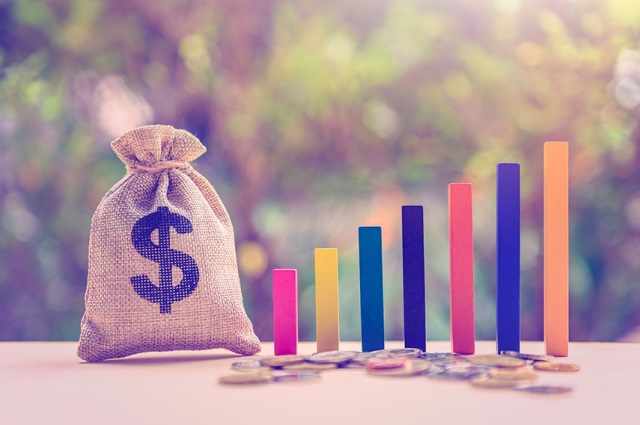 実質年率とは?金利や利息との違いを解説!実質年率が低いクレジットカードもご紹介