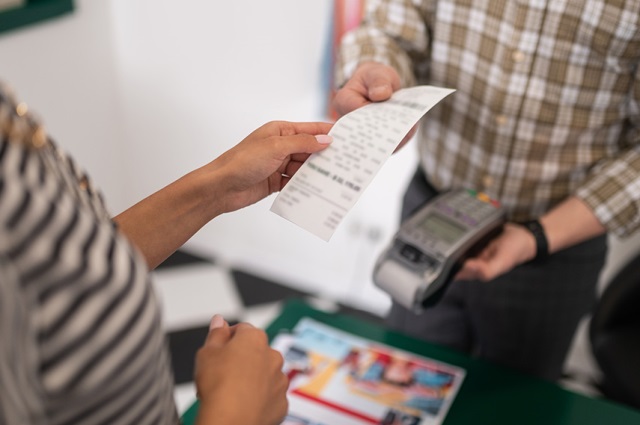 クレジットカード払いで収入印紙は必要なのか?