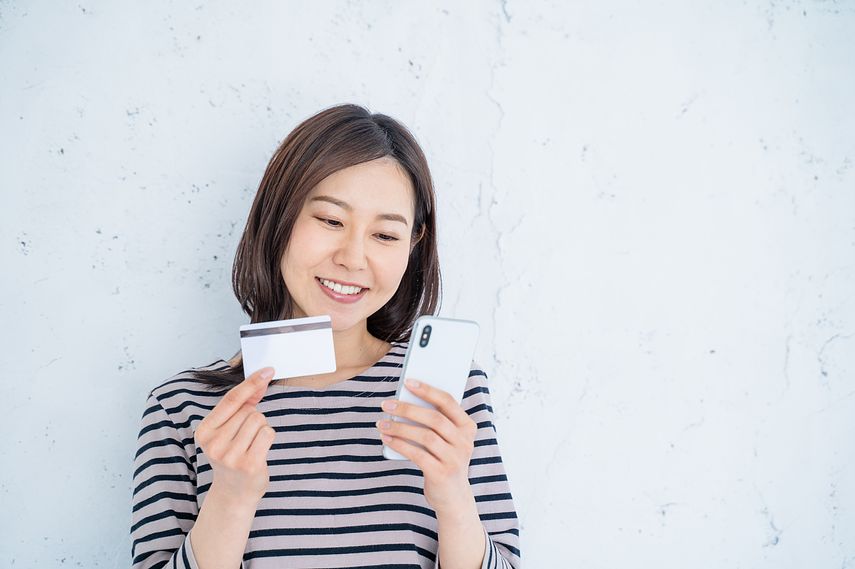 クレジットカードとプリペイドカードの違い