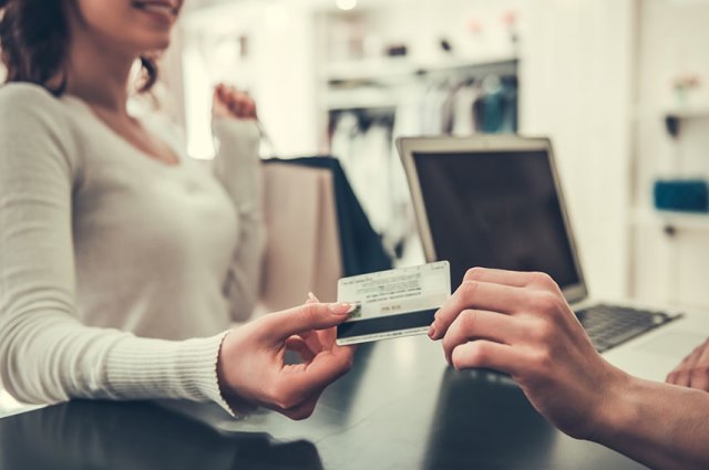 クレジットカードのショッピング枠は総量規制の対象になるの？