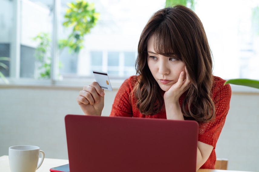 クレジットカードのご利用残高とは?減らない理由と対処法を解説