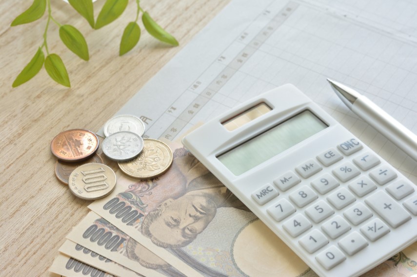 クレジットカード利用分の家計簿のつけ方は?家計改善に役立つ家計簿アプリも紹介