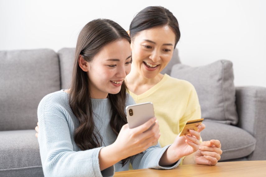 クレジットカードに関係する会社は3種類!カードのランクやおすすめカードもご紹介