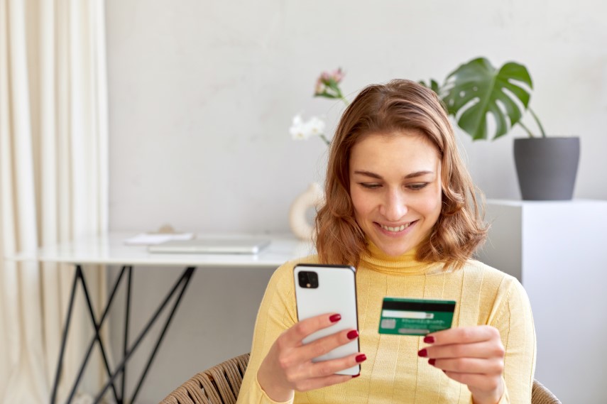 セゾンカードならクレジットカードを利用すると通知が届くサービスも
