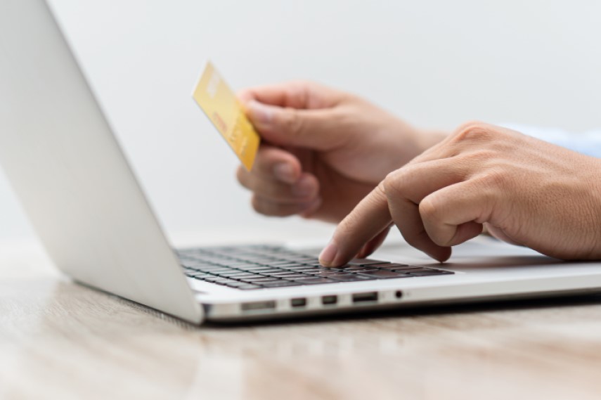 クレジットカード変更時はETCカードも変更が必要?そのほか疑問について解説