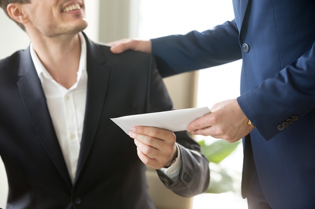ボーナス(賞与)の平均支給額はいくら?業界別、企業規模別で詳しく紹介