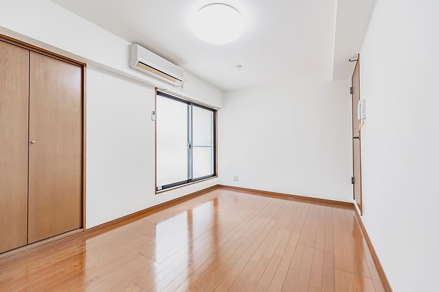 4畳半の部屋は狭い？実際の広さやメリット、空間を広く見せる方法を解説