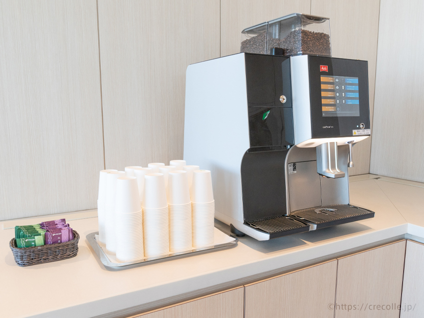 コーヒーやカフェラテのほか、ジュースなど