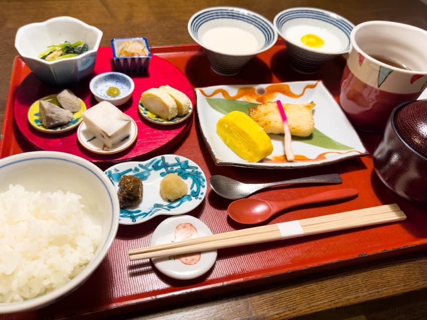 ボリューム満点の朝食で朝から大満足