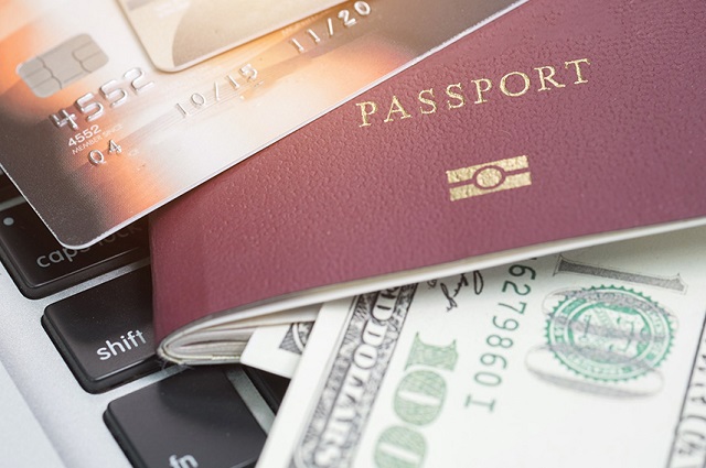 海外旅行に行く前に絶対知っておくべき”現金”と”クレジットカード”の使い分け方