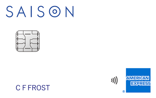 「SAISON CARD Digital」のカードデザイン。白色の背景に左上に青色のSAISONのロゴ。ロゴの下に青色で名義人名の記載が記載されている。クレジットカード番号や有効期限の記載はない。